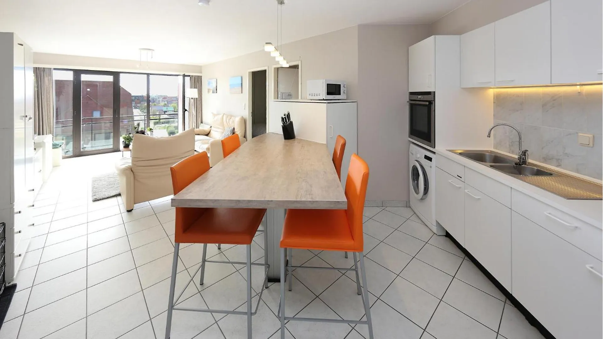 Lovely Apartment In Oostende With Kitchen